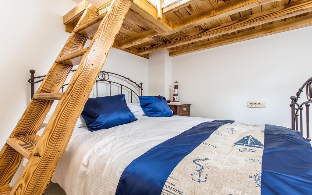 Villa Cima Vrbnik Eksteriør bilde