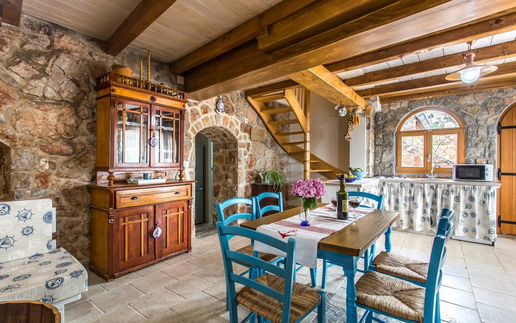 Villa Cima Vrbnik Eksteriør bilde